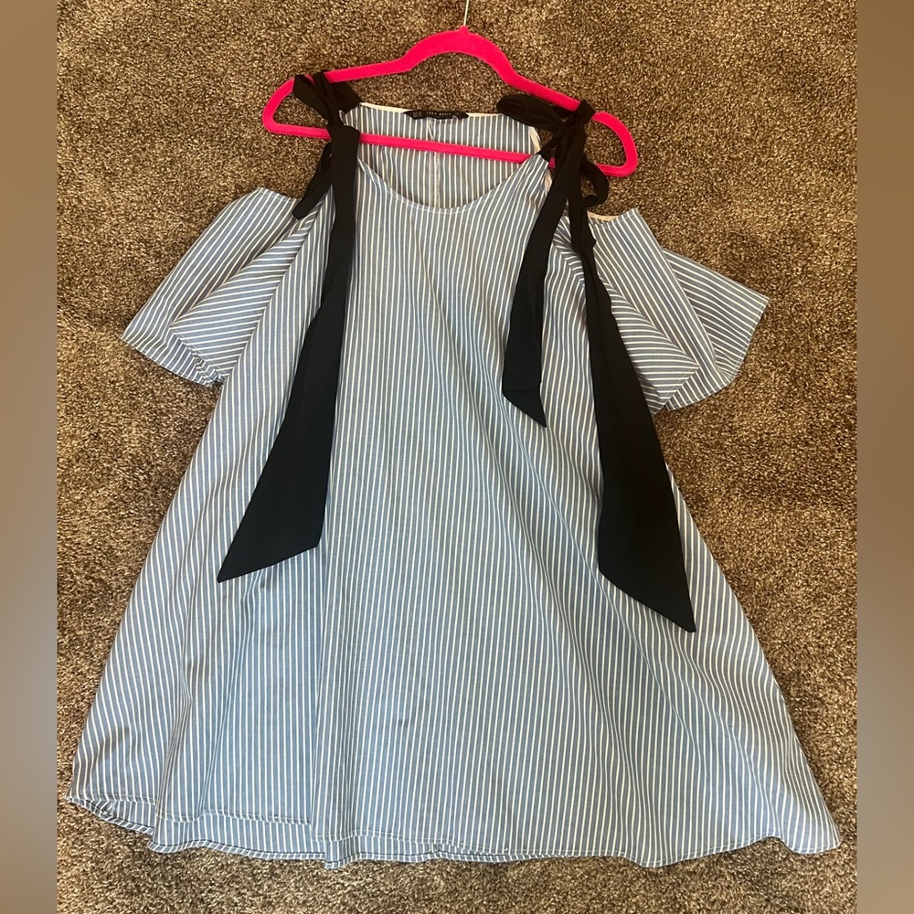 Zara Blue and White Pinstripe Cold-Shoulder Dress with Black Bow Tie Straps